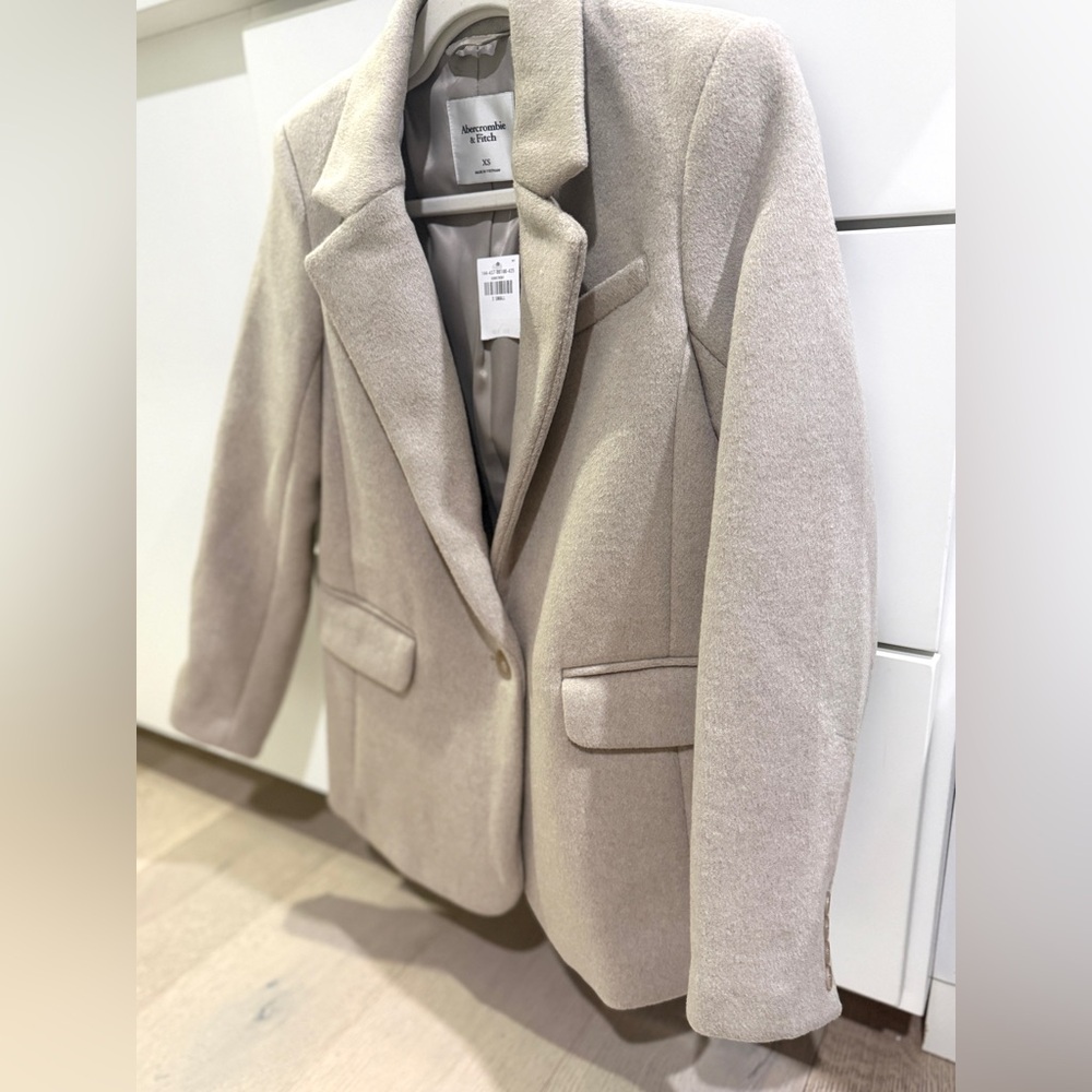 Abercrombie & Fitch Heavy Weight Wool Blend Blazer - Taupe - Picture 10 of 14